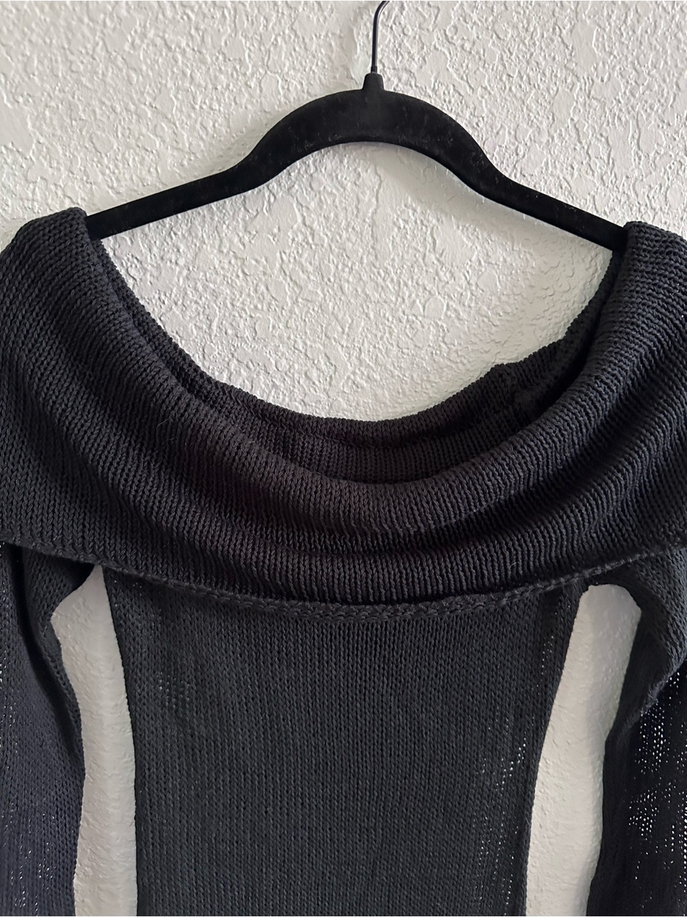 Superdown Black Off Shoulder Knit Sweater Dress Size Small Open Knit Long Sleeve - Picture 3 of 9